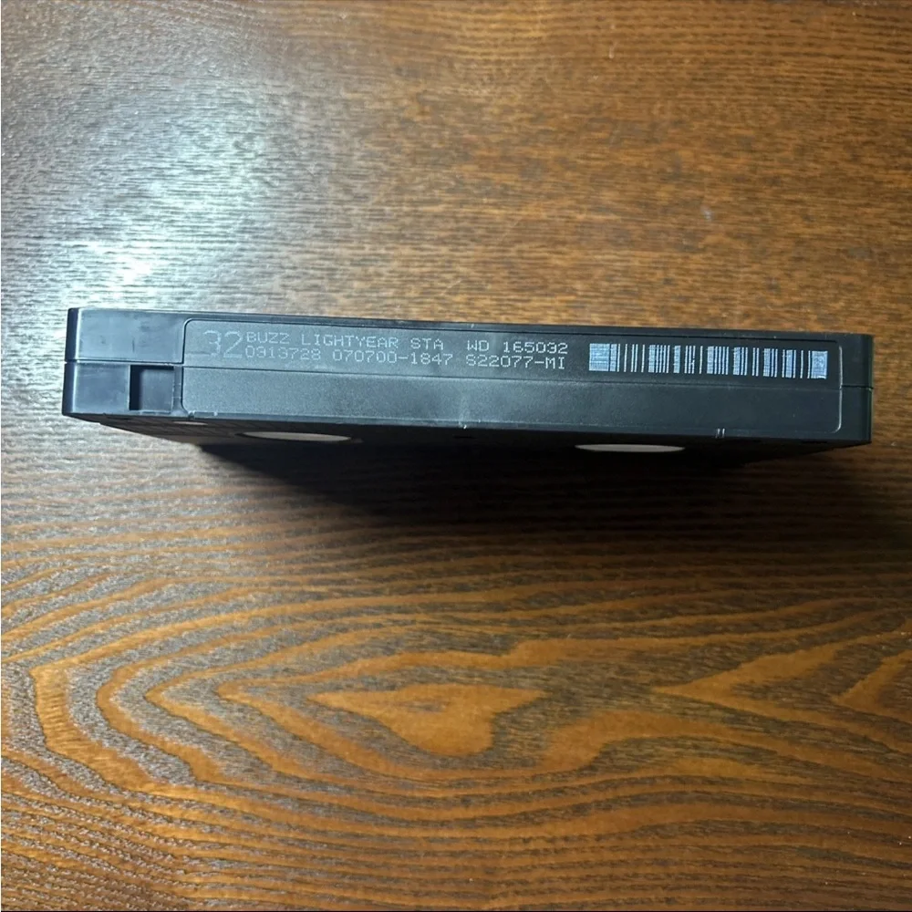Disney Buzz Lightyear of Star Command the adventure begins VHS